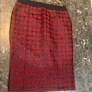 Dolce & Gabbana Red and Black Knee-Length Pencil Skirt